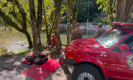 Simulado em Joinville tem resgate de família isolada, cavalos salvos e reforço na segurança