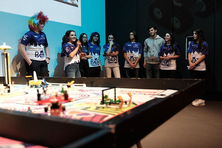 424952956_915997463868383_2493292893655299704_n copia.jpg