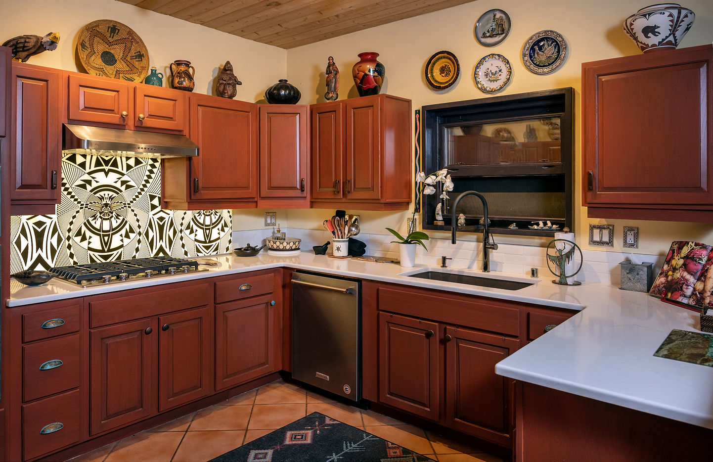 GLASSplash incorporates original art into panels of tempered glass, to provide stunningly unique additions to a kitchen and bath backsplash, along with offices and other environments.