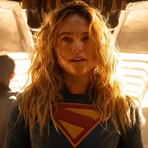 Supergirl | Trailer do Super Bowl mostra Kara Zor-El encontrando Krypto em seu planeta natal