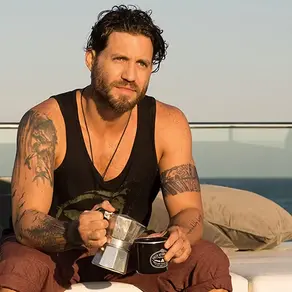 Um Homem da Flórida | Minissérie liderada por Edgar Ramirez, divulga trailer e data de estreia
