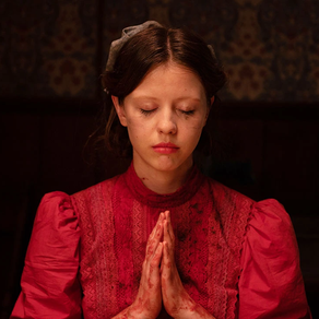 Pearl | Novo clipe sugere a busca assassina de Mia Goth pelo estrelato