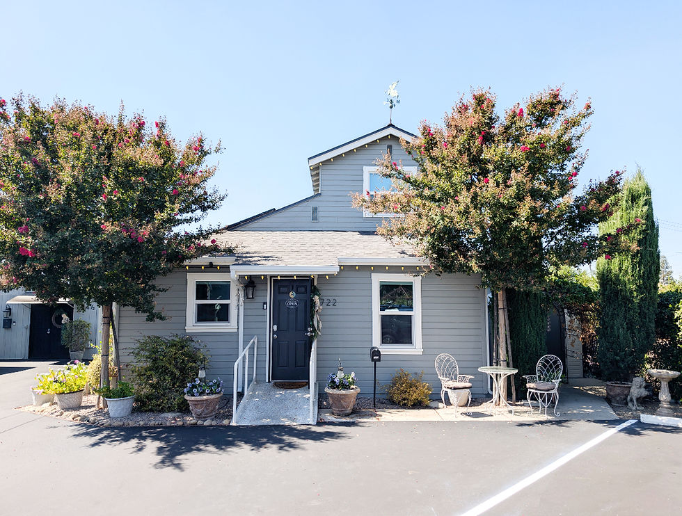 The entrance to Amanda Hyde Skin at 722 Pollasky Avenue in Clovis