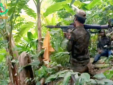 မောင်တောခရိုင်မှာ AAနဲ့ ARSA တိုက်ပွဲပြင်းထန်နေ