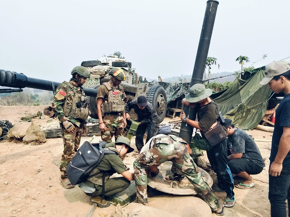 အင်းတော်မြို့သိမ်းတိုက်ပွဲအတွင်း တော်လှန်ရေးတပ်ဖွဲ့ဝင်များကိုတွေ့ရပုံ(ဓါတ်ပုံ-Indaw Revolution Facebook)