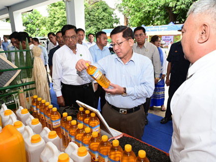 ဒီမိုကရေစီစနစ်ကိုလျှောက်လှမ်းချင်ရင် ရွေးကောက်ပွဲမှာမဲပေးကြဖို့ စစ်ခေါင်းဆောင်ပြော