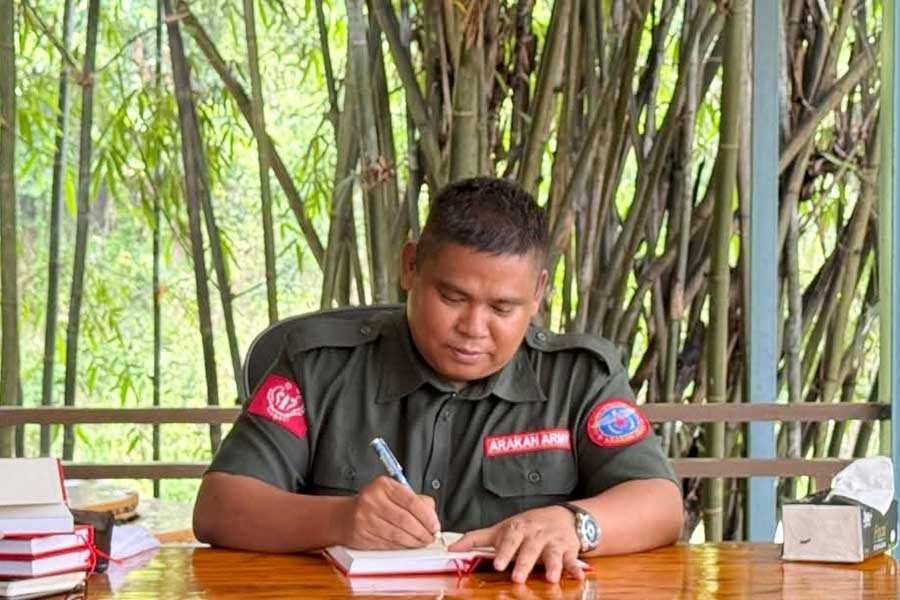 AAဒုစစ်ဦးစီးချုပ် ဒေါက်တာညိုထွန်းအောင်(ဓါတ်ပုံ-သူပုန်ဖြူTeam)