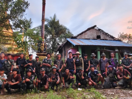 တလကြာရိက္ခာဖြတ်တောက်ခံရပြီးနောက် တမိုင်းတောင်စခန်းကုန်းက စစ်ကောင်စီတပ်သားတွေ ထွက်ပြေး