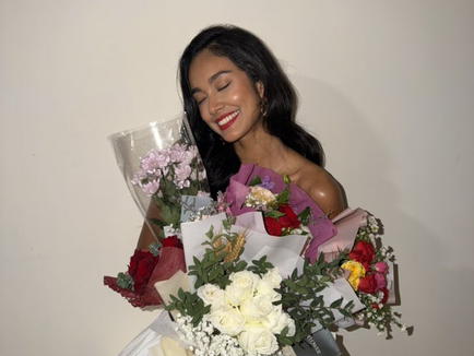 စစ်အာဏာရှင်ဆန့်ကျင်သူ မေမြတ်နိုးရဲ့စင်္ကာပူပွဲ ပရိသတ်များပြားတာကြောင့် အချိန်နှစ်ပိုင်းခွဲကျင်းပခဲ့ရ