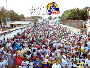 UNA MULTITUD DE CRISTIANOS MARCHÓ ESTE 12 DE OCTUBRE