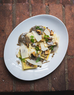 Ravioli z perliczką