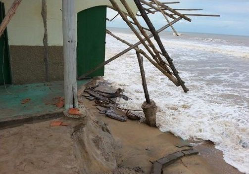 Imóveis engolidos pelas águas do mar