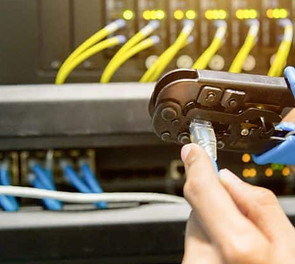 male-hand-preparing-lan-cable-768x512.jpg