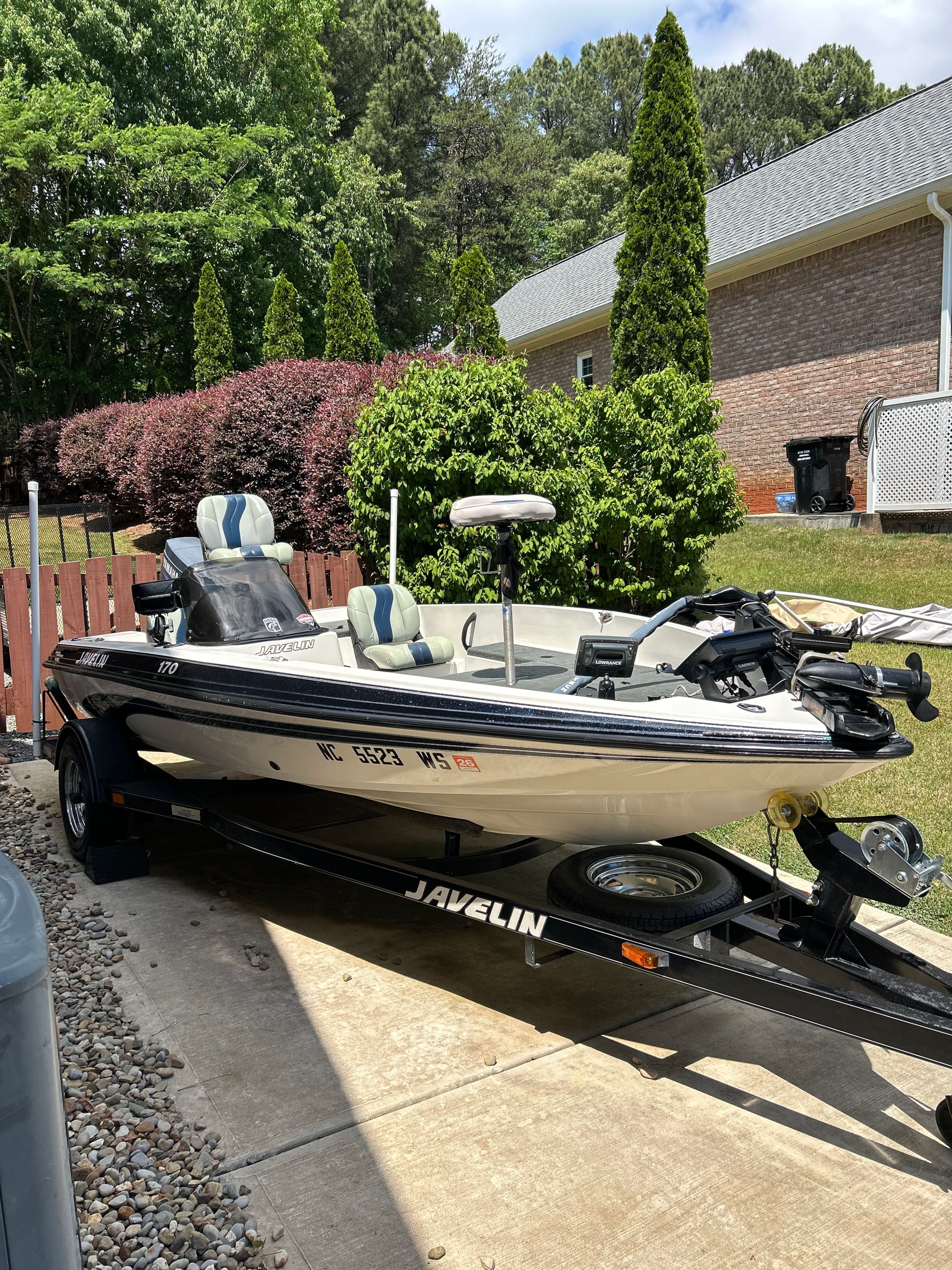 Bass Boat / Small Boat - Full Detail