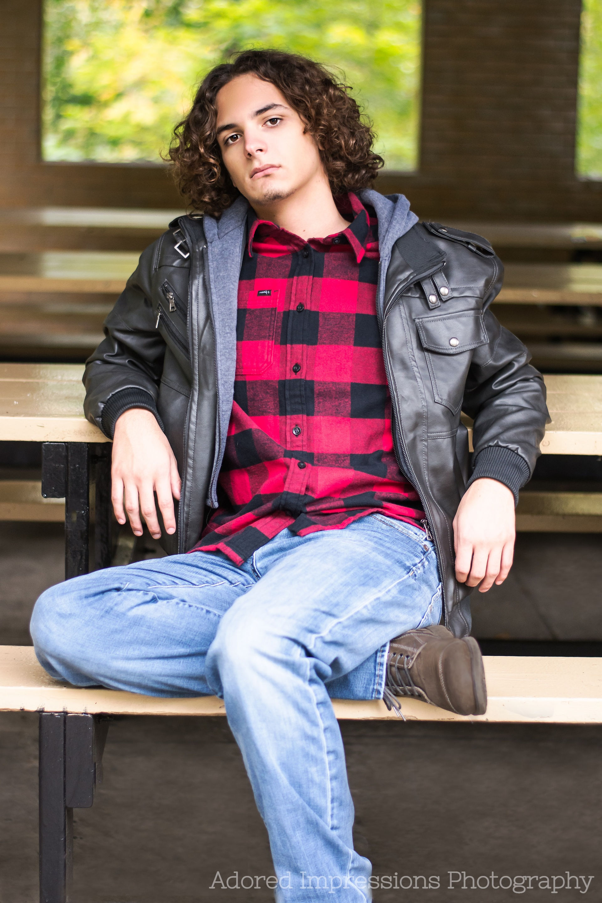 Highland Park Photoshoot, senior in pavilion in highland park, highland park photoshoot, senior portrait session in highland park, highland park senior pictures, natural senior photos in highland park,