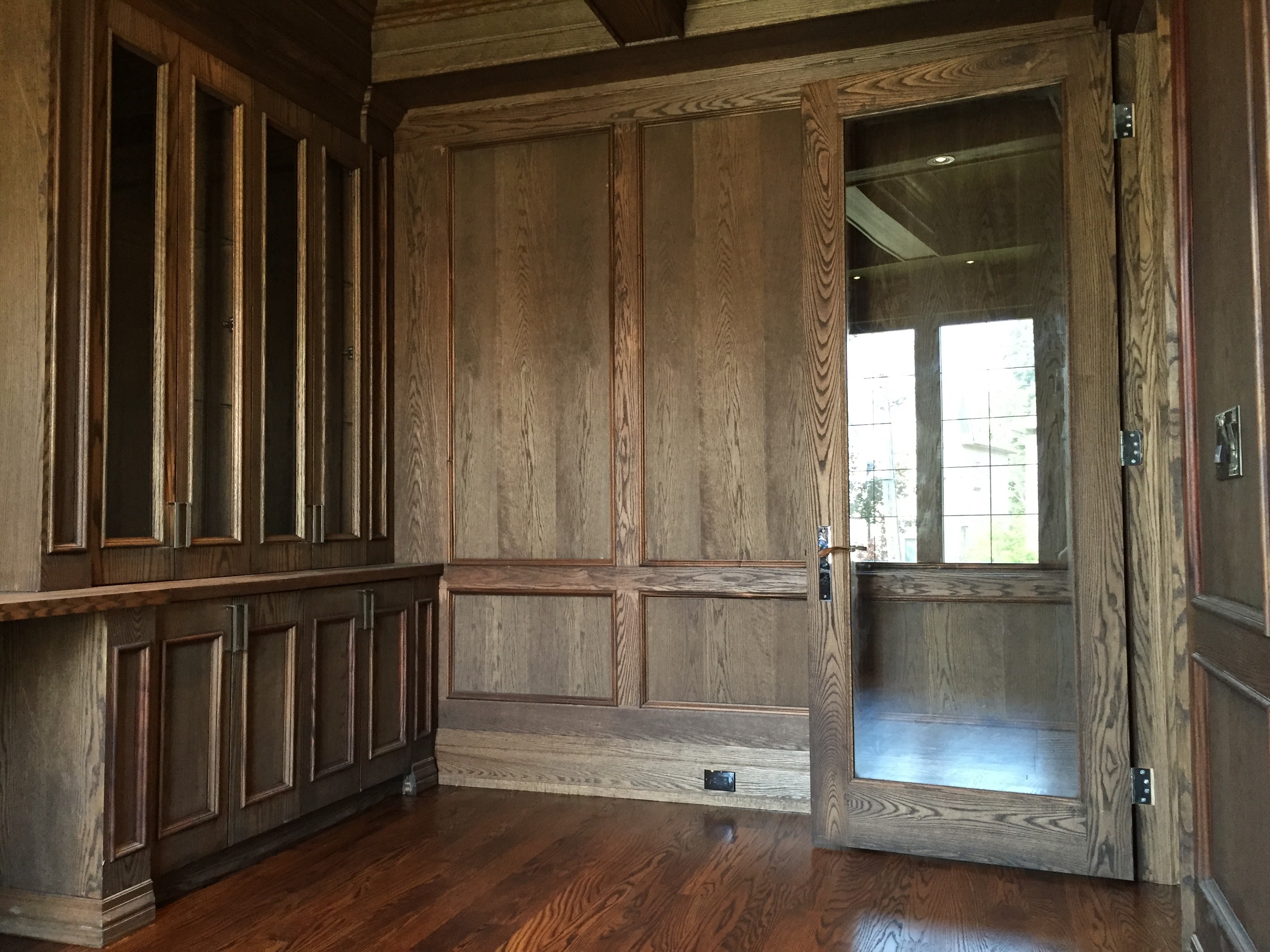 Full library in oak