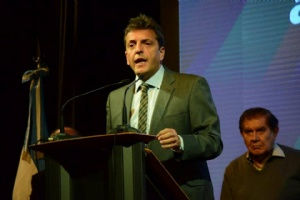 Massa en Neuquén: “Hay que volver a poner las cosas en su lugar”