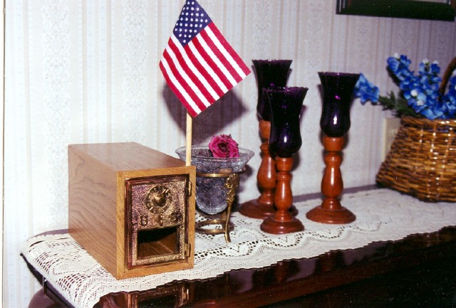 postoffice box, oak2.jpg