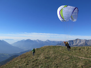 Stage de parapente Flyeo moniteur de collage.JPG