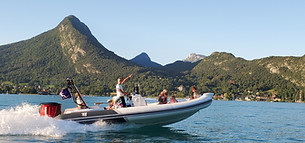 Speedboat_edited.jpg