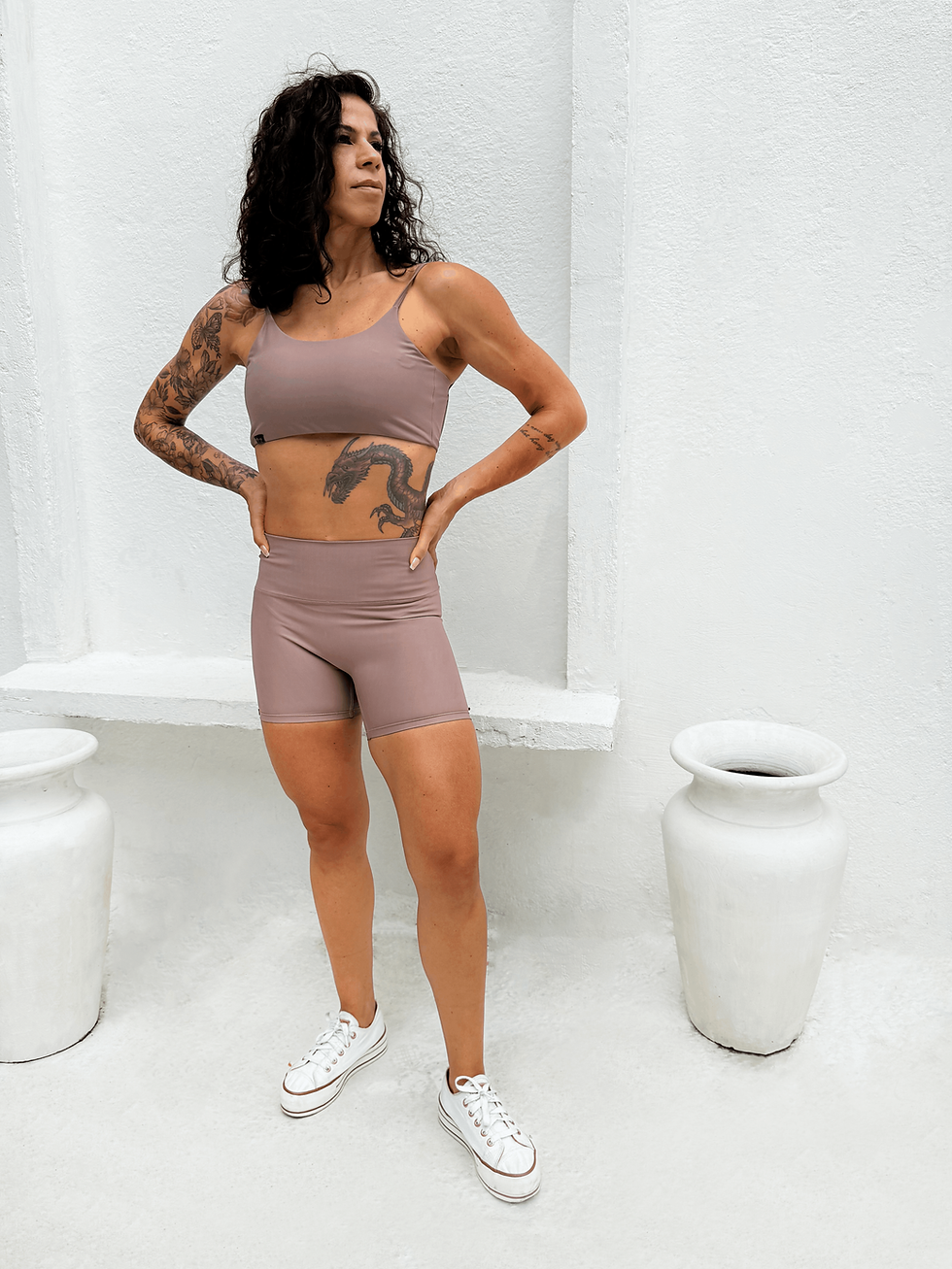 Conjunto cor nude fitness blusa e shorts