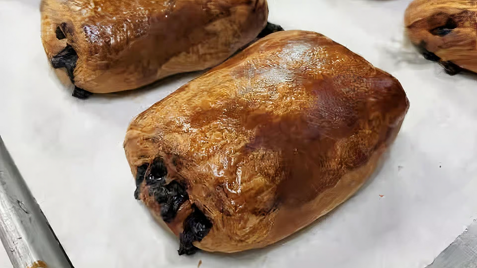 Chocolate Croissant - Bánh Nhân Sôcôla image