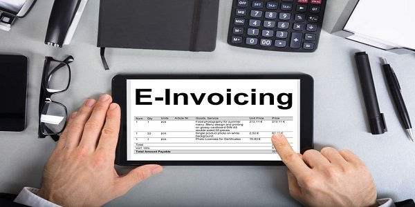 Who are liable to generate e-invoice w.e.f 1st Oct 2022