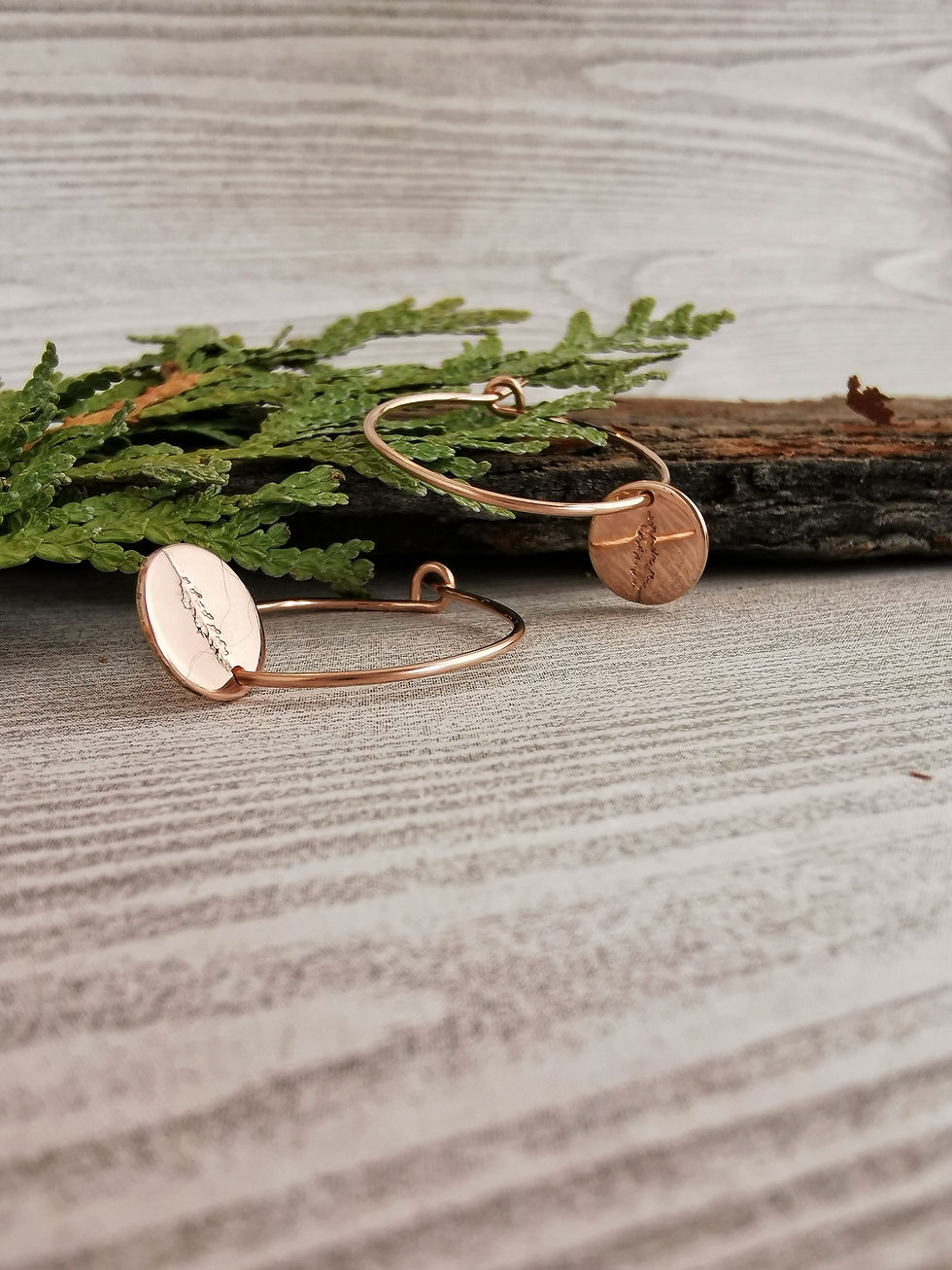 FORÊT// Boucles d&#39;oreilles créoles estampées arbre