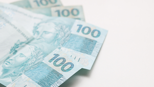 Entenda o que é verba de gabinete e a cota parlamentar. Saiba como o assessor político gerencia esses recursos com segurança e transparência.
