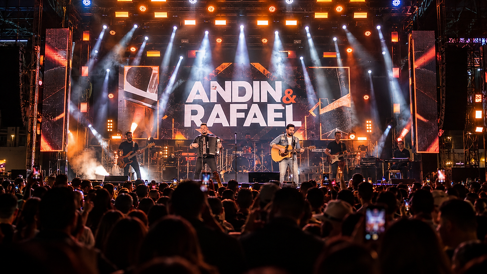FOTO SHOW ANDIN E RAFAEL.png