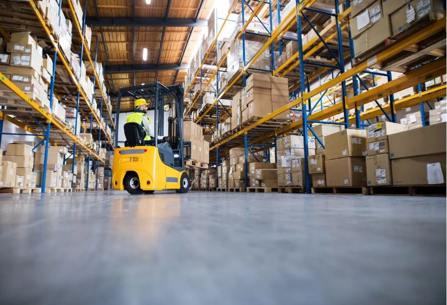 10 Tips for Leasing Warehouse Space