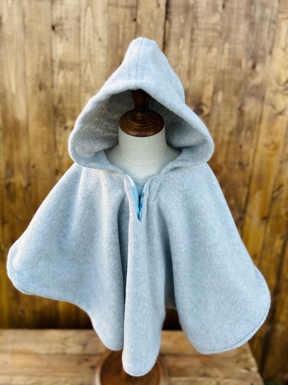 Thumbnail: Baby Shark Carseat Poncho