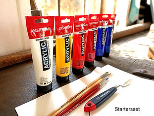 Thuis schilderen. Startersset acrylverf. Goede acrylverf om mee te beginnen. RoyalTalens acrylverf te koop. Verzenden, wordt bezorgd. Online schildercursus. Online leren schilderen. Primaire kleuren. Kleurencirkel. Atelier de Oude Smederij