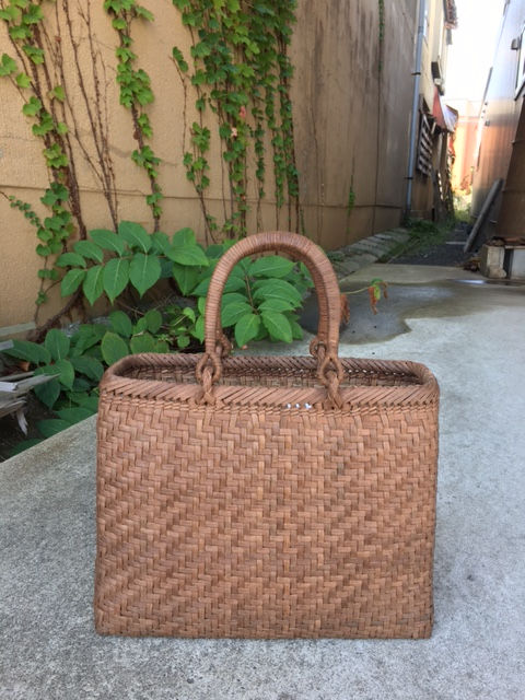 サムネイル： 山ぶどう皮二分巾あじろ編み　L　巻手