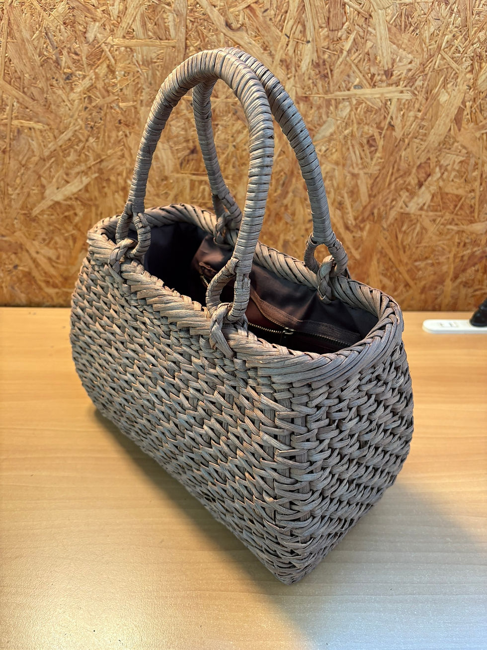 サムネイル： 山ぶどう皮9寸胴張　小松編　巻きて　中布付き