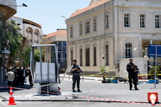 Explosions rock damascus during French President's visit