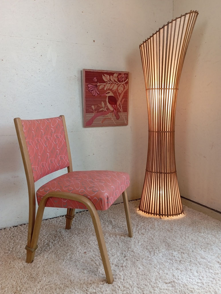 CHAISE BOW WOOD STEINER