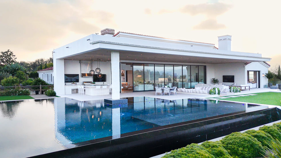 Sequence 01.00_05_49_49.Still004.jpg