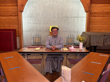 Before the meeting started (2025.8).jpg