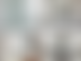 A composite image showcasing four professional glass services in Frisco: a frameless glass shower with marble tiling, a large custom-cut wall mirror in a home gym, a technician’s hands installing a replacement window pane, and a decorative glass tabletop on a wooden pedestal table.