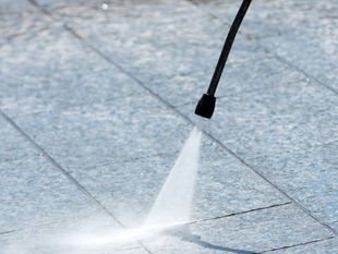 The article provides a comprehensive guide on choosing the right cleaning method, emphasizing safe and effective techniques for homes and businesses in Cape Coral and Fort Myers.