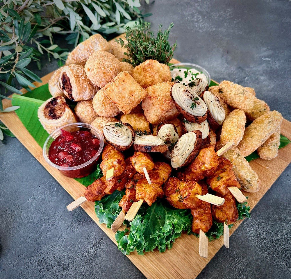 Nibbles Party Platter (serves 7-8)
