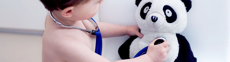 Little Boy Jouer au docteur