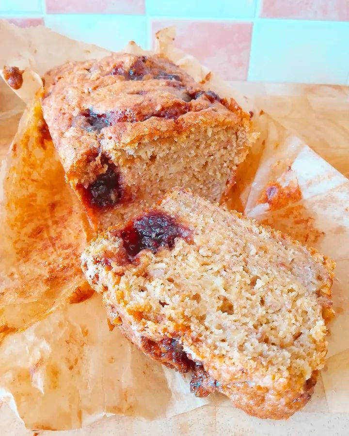 jammy banana loaf cake