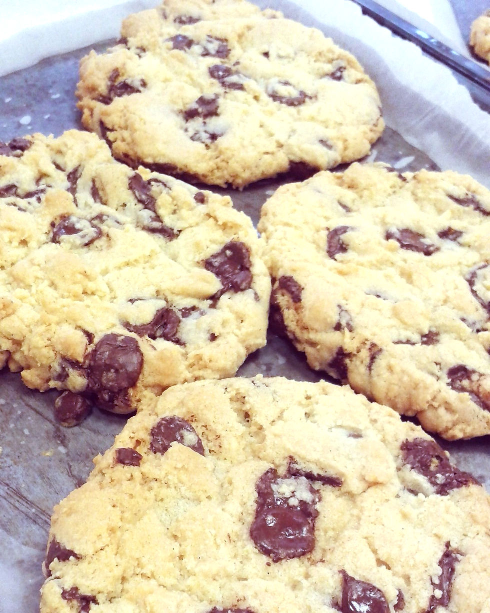 chocolate chip cookies