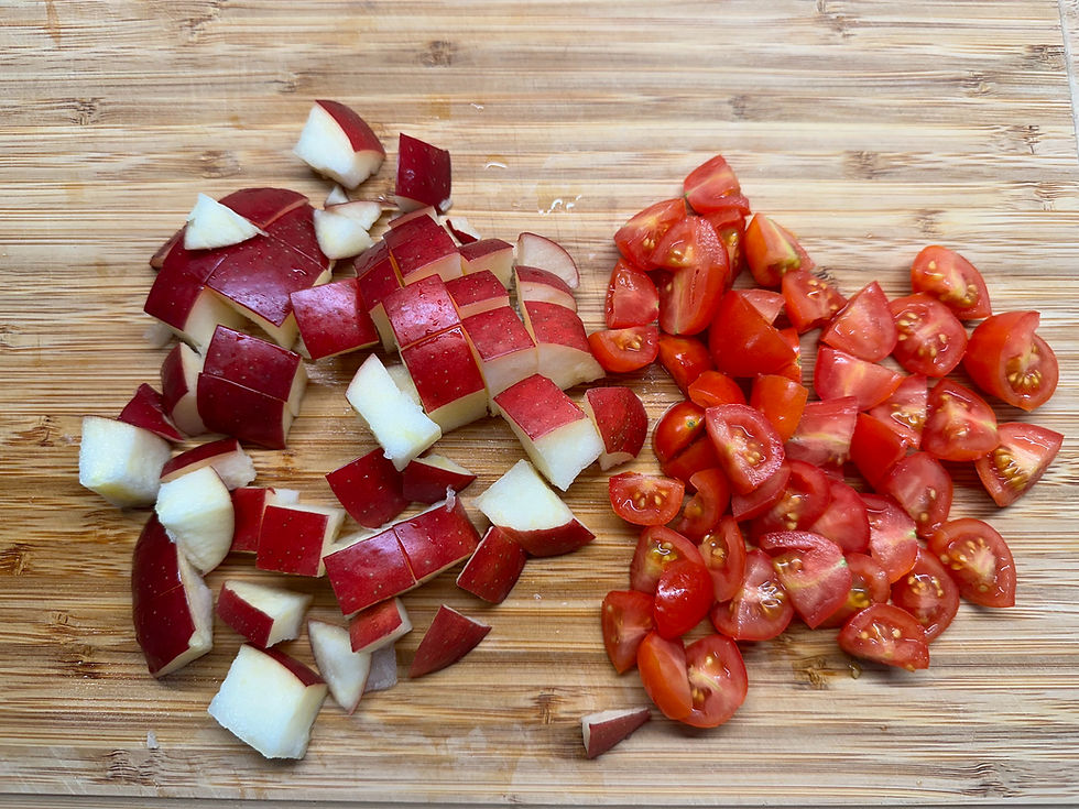 Cubed apple and tomatoes