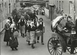 Walter Ballhause / … and Kürbitz / 180 / Festumzug in Kürbitz 1975