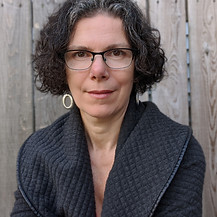 Hannah 2020 head shot.jpg