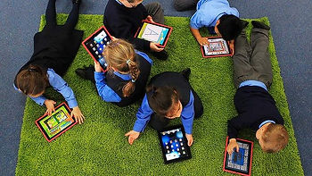 How to Bridge the Generational Screen Gap.jpg