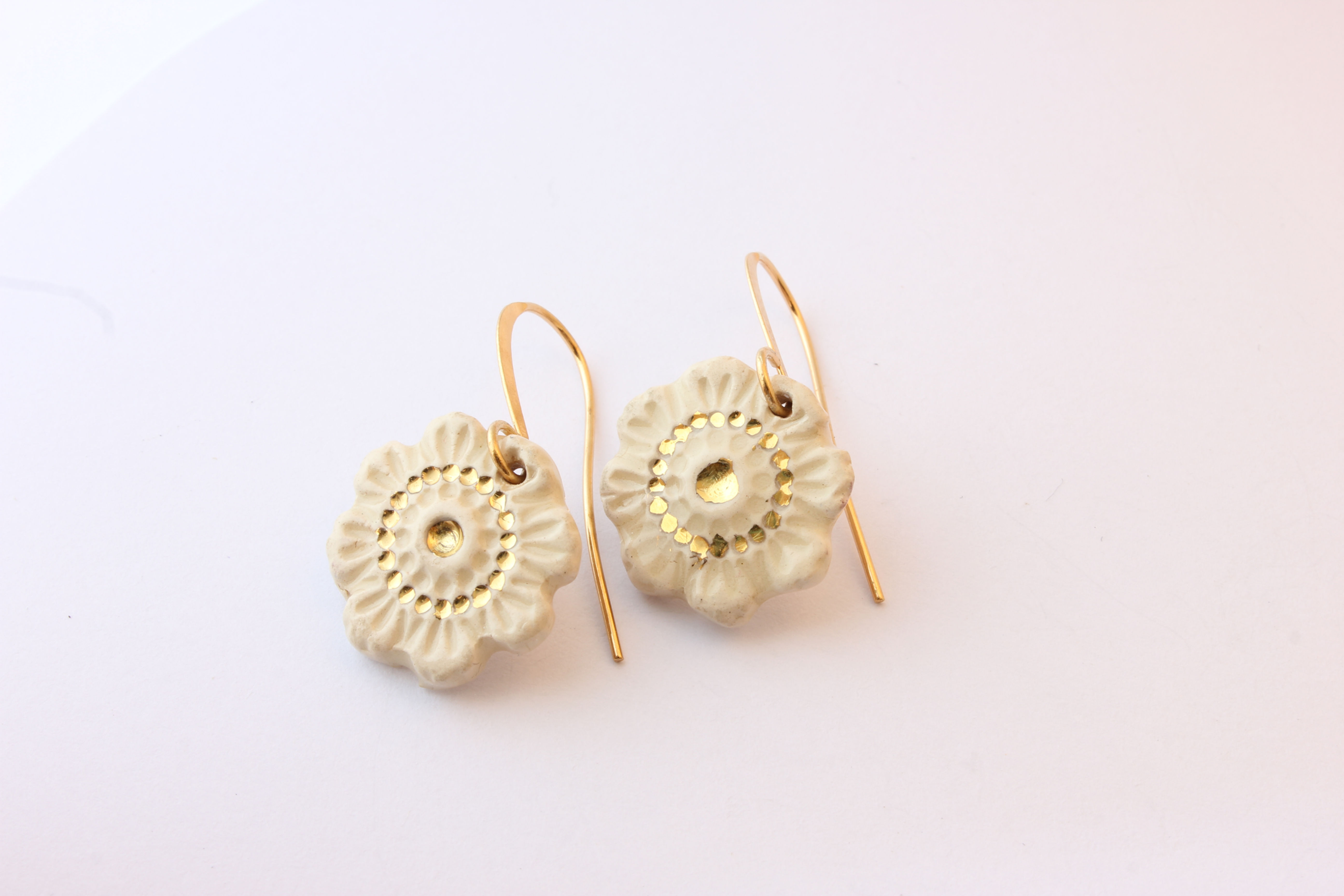 Boucles d'oreilles fleur doré à l'or fin